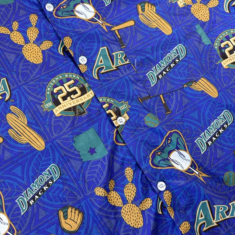 Arizona Diamondbacks 25th Anniversary Hawaiian Button Down Shirt. AOP. size XL - Picture 4 of 7